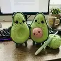 Avocado family Amigurumi Pattern step 3 - details and accessories