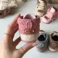 Baby Sneaker Booties Pattern step 4 - final assembly and finishing