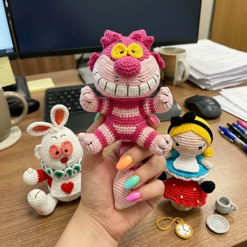 Complimentary Intermediate crochet pattern: Alice in Wonderland Amigurumi Pattern - Simple to follow guide