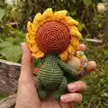 Baby Sunflower Amigurumi Pattern step 4 - final assembly and finishing