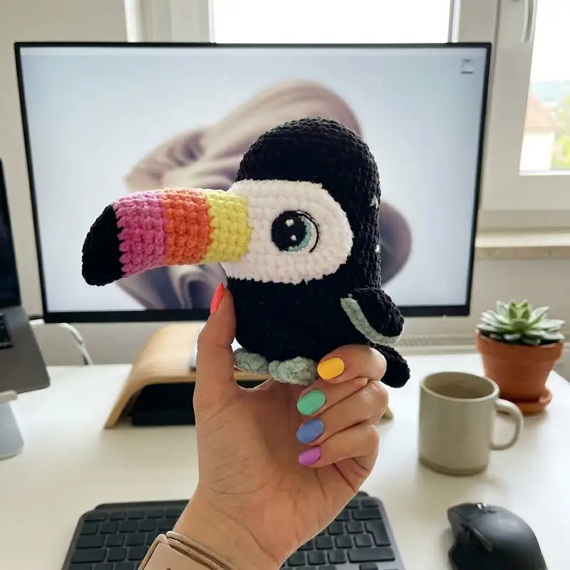 Complimentary Intermediate crochet pattern: Toucan Amigurumi Pattern - Simple to follow guide