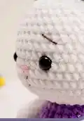 Lily Bunny Amigurumi Pattern step 3 - details and accessories
