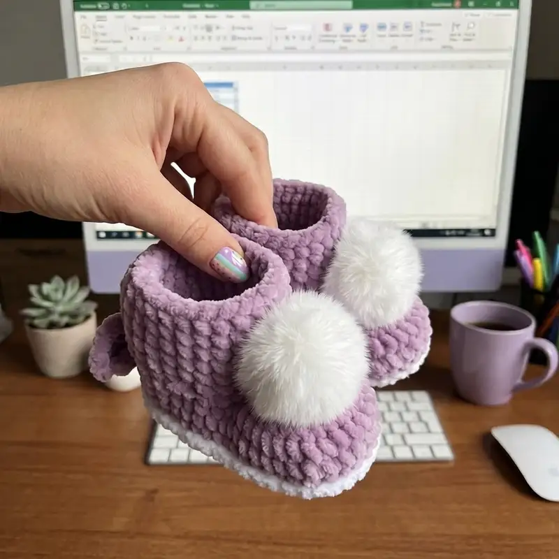 Complimentary Beginner Friendly crochet pattern: Plush Booties with Pompoms Pattern - Simple to follow guide